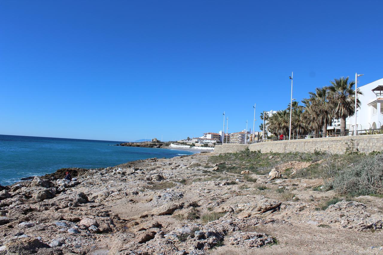 Apartment Fuentes De Nerja Bagian luar foto